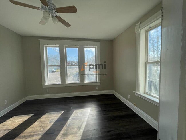 Photo - 424 E 10th St Unit 1