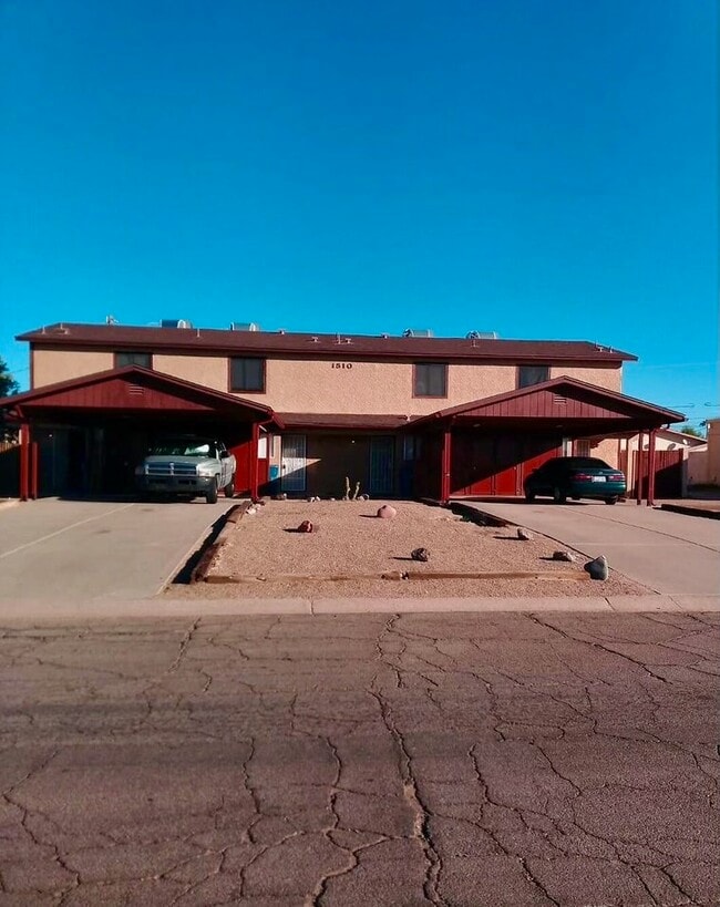 Building Photo - 1510 E 26th Ln Unit 2