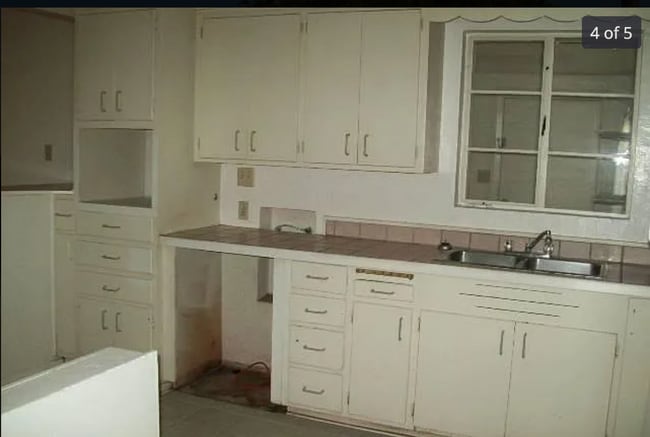 Photo - 1506 W 6th St