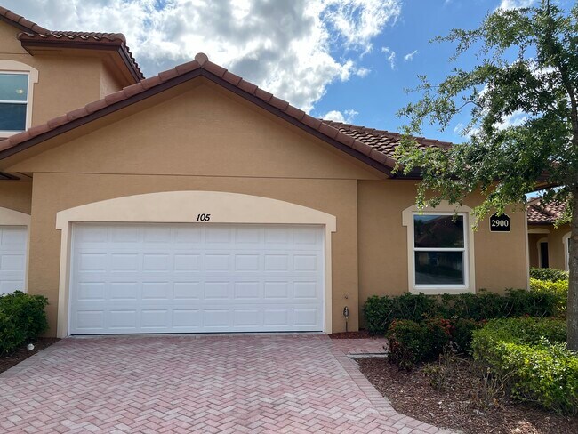 Photo - 2900 65th Dr