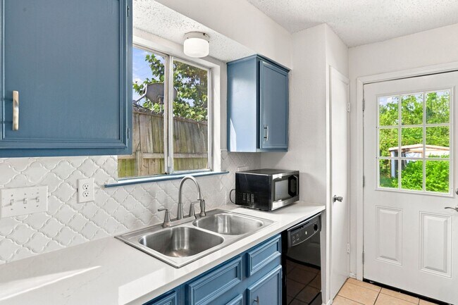 Photo - 5700 Cherry Park Unit A