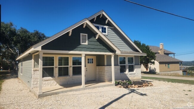 Building Photo - 1071 Skyline Dr Rental