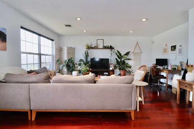 Photo - 64 Bergen Ridge Rd