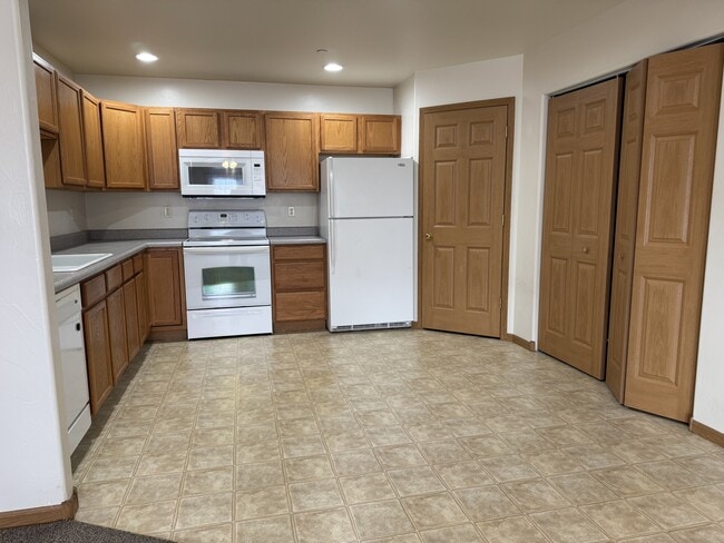 Photo - 111 N Shore Dr