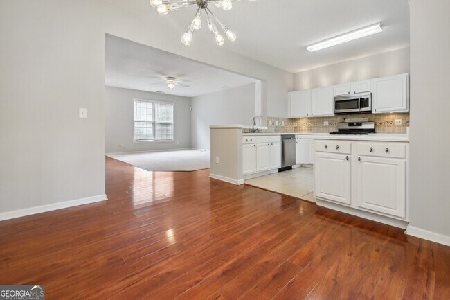 Photo - 4084 Howell Park Rd