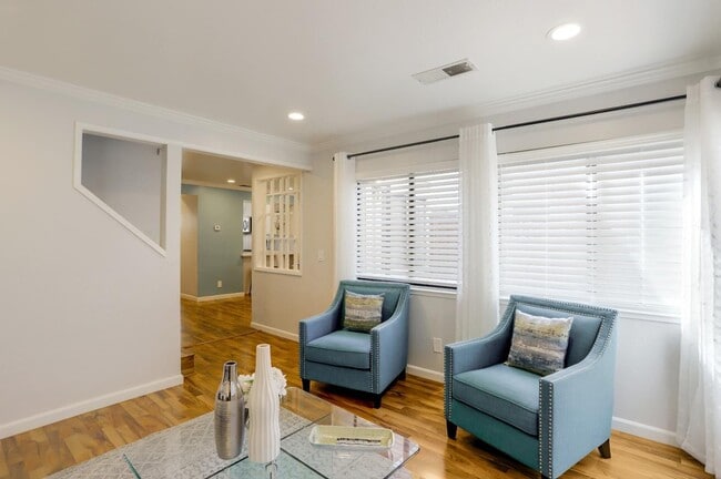 Photo - 545 Cassatt Way