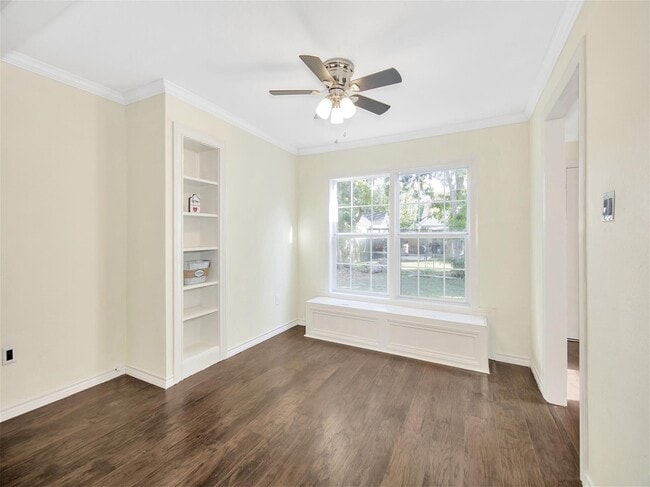 Photo - 703 E Adoue Ave