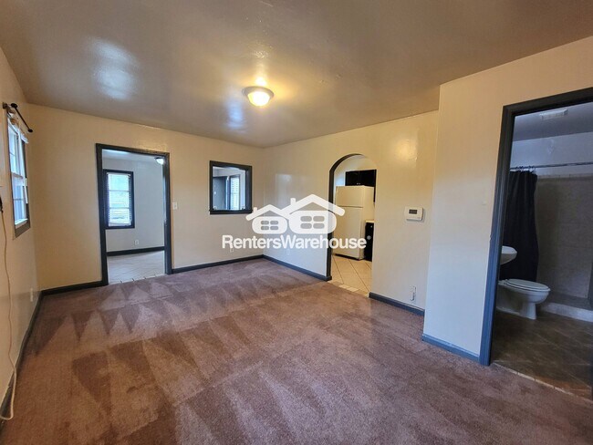 Photo - 1056 Regent St SW