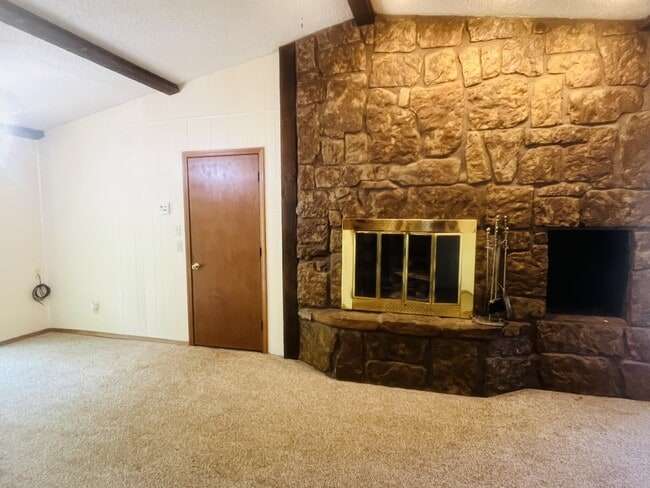 Photo - 641 Hunters Hill Rd House