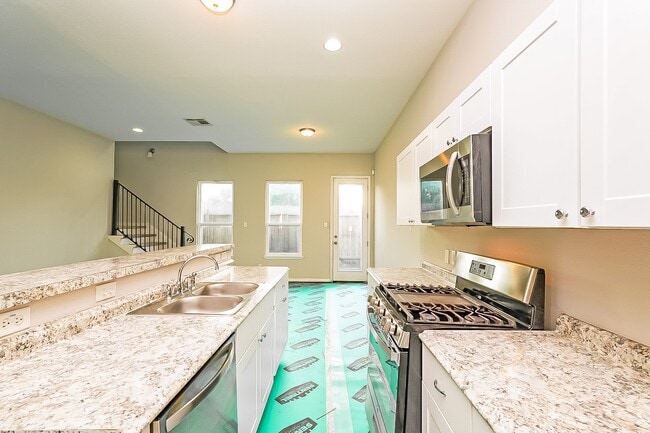 Photo - 10208 Jessalyn Lane