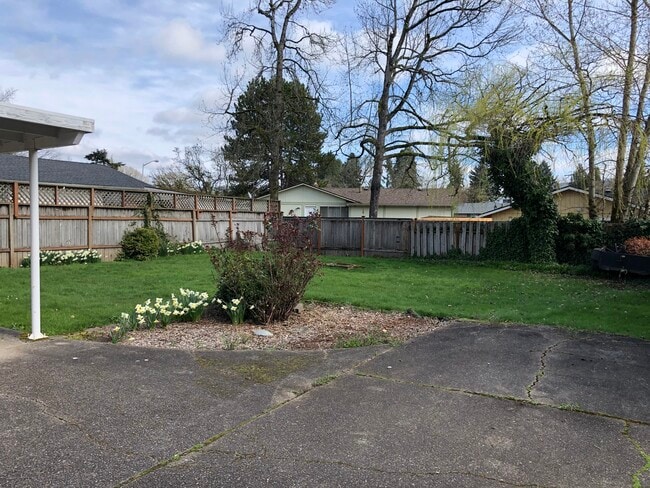 Building Photo - 634 Villa Rd Rental