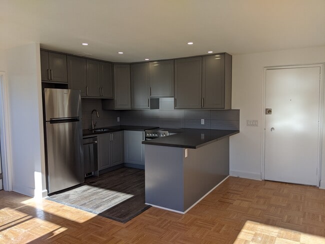 Photo - Beautiful 3 bedroom unit for rent Unité 201