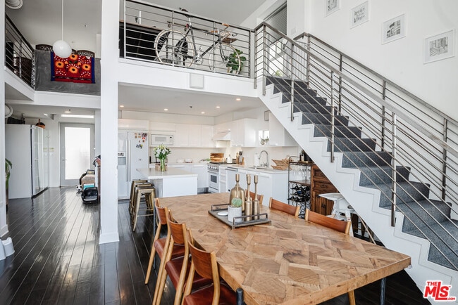 Photo - 13326 Beach Ave Unidad 202