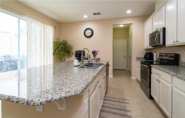 Photo - 13749 Beckman Dr