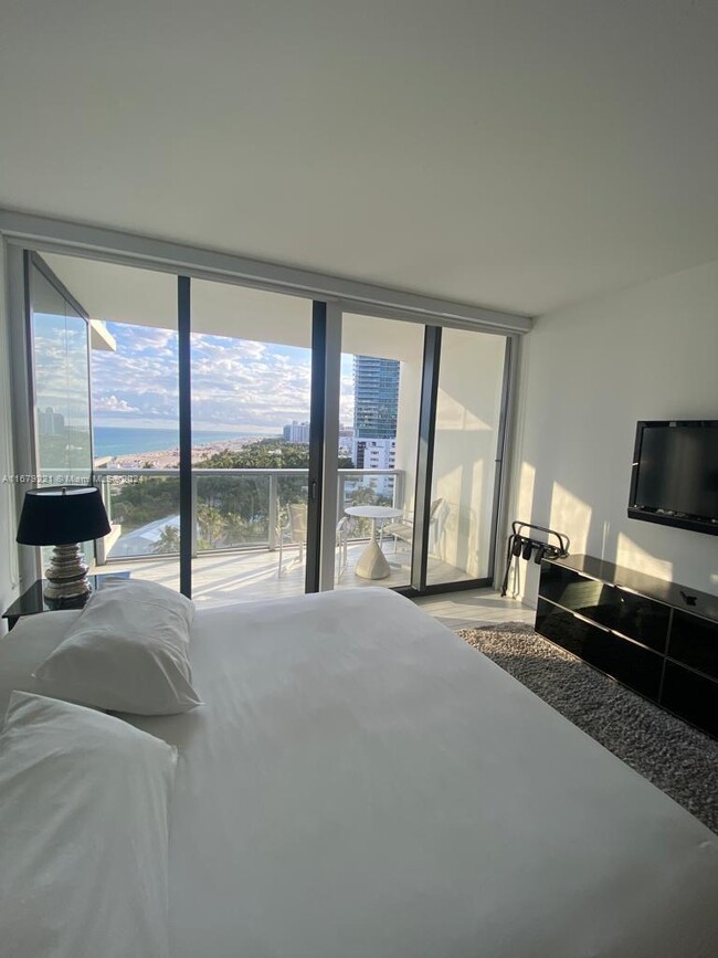 Photo - 2201 Collins Ave Condo Unit 1922/PH-