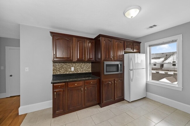 Photo - 129 Lynnway Condo Unit 3