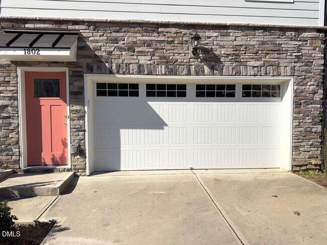 Photo - 1802 Stroup St