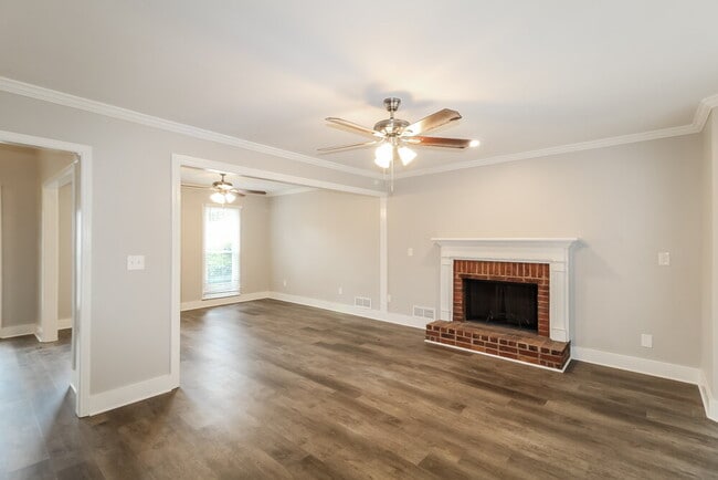 Photo - 2570 Broadmoor Ct