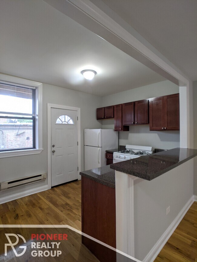 Photo - 4409 N Wolcott Ave