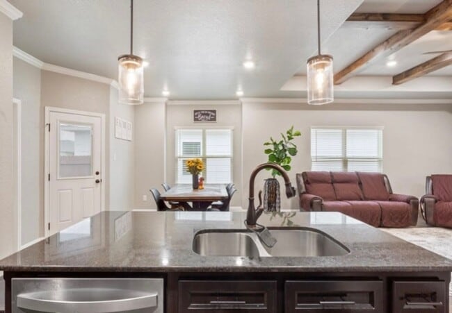 Photo - 1606 Fiddle Wood Wy