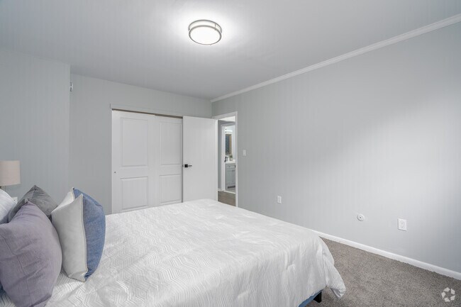2BR, 1BA