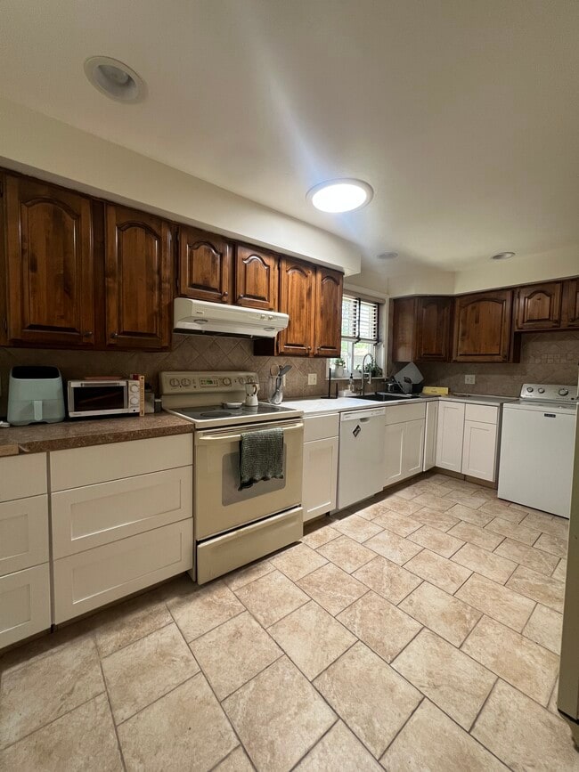 Building Photo - 9315 W 53rd Ave Unit 4