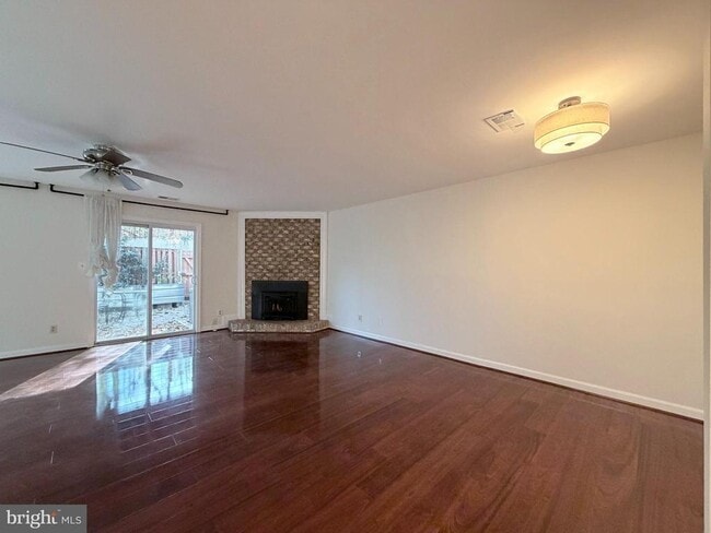 Photo - 6353 Brampton Ct