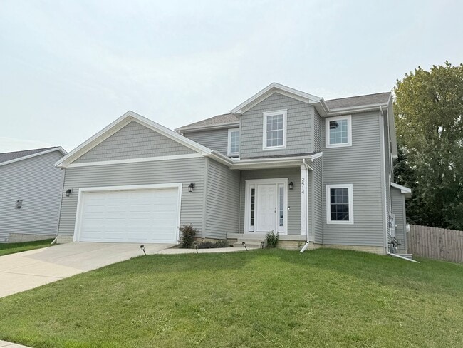 Building Photo - Incredible 4 bedroom house in Fox Creek!