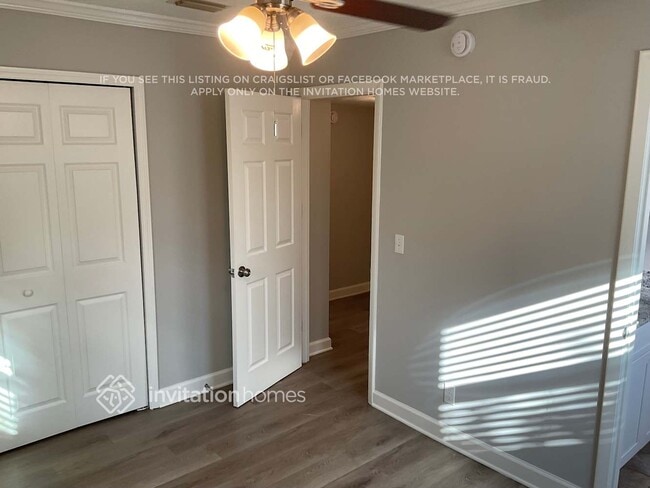 Photo - 9557 Priory Ave