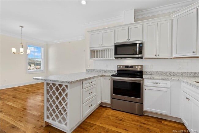 Photo - 73 W Main St Apartment Unit 6