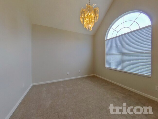 Photo - 1422 Gentry Ct