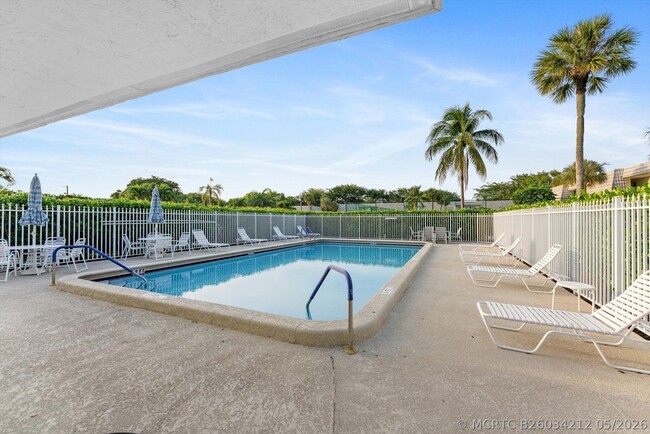 Building Photo - 1060 Homewood Blvd Unit J102