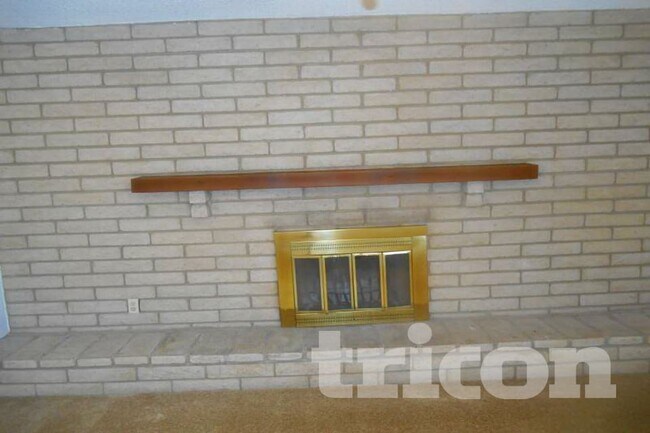 Photo - 823 W Juanita Cir