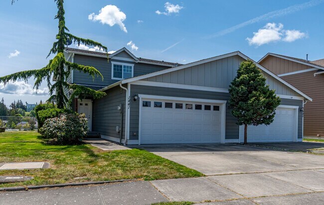 3 Bedroom, 2.5 Bath Island Place Townhome - 3 Bedroom, 2.5 Bath Island Place Townhome