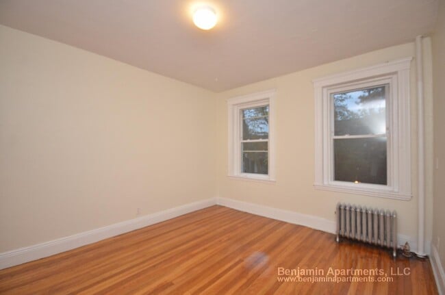 Photo - 15 Egremont Rd Unit 2