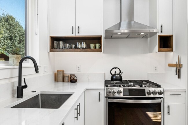 Photo - 142 SW Roosevelt Ave Unit 142 Roosevelt ADU