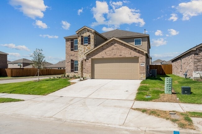 Photo - 16025 Malaya St