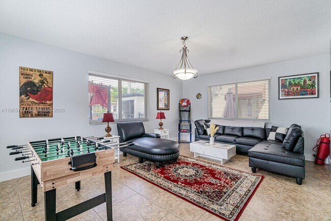 Photo - 901 NW 22nd Pl