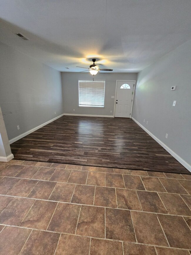 Photo - 1849 Woodland Trails Unit 1