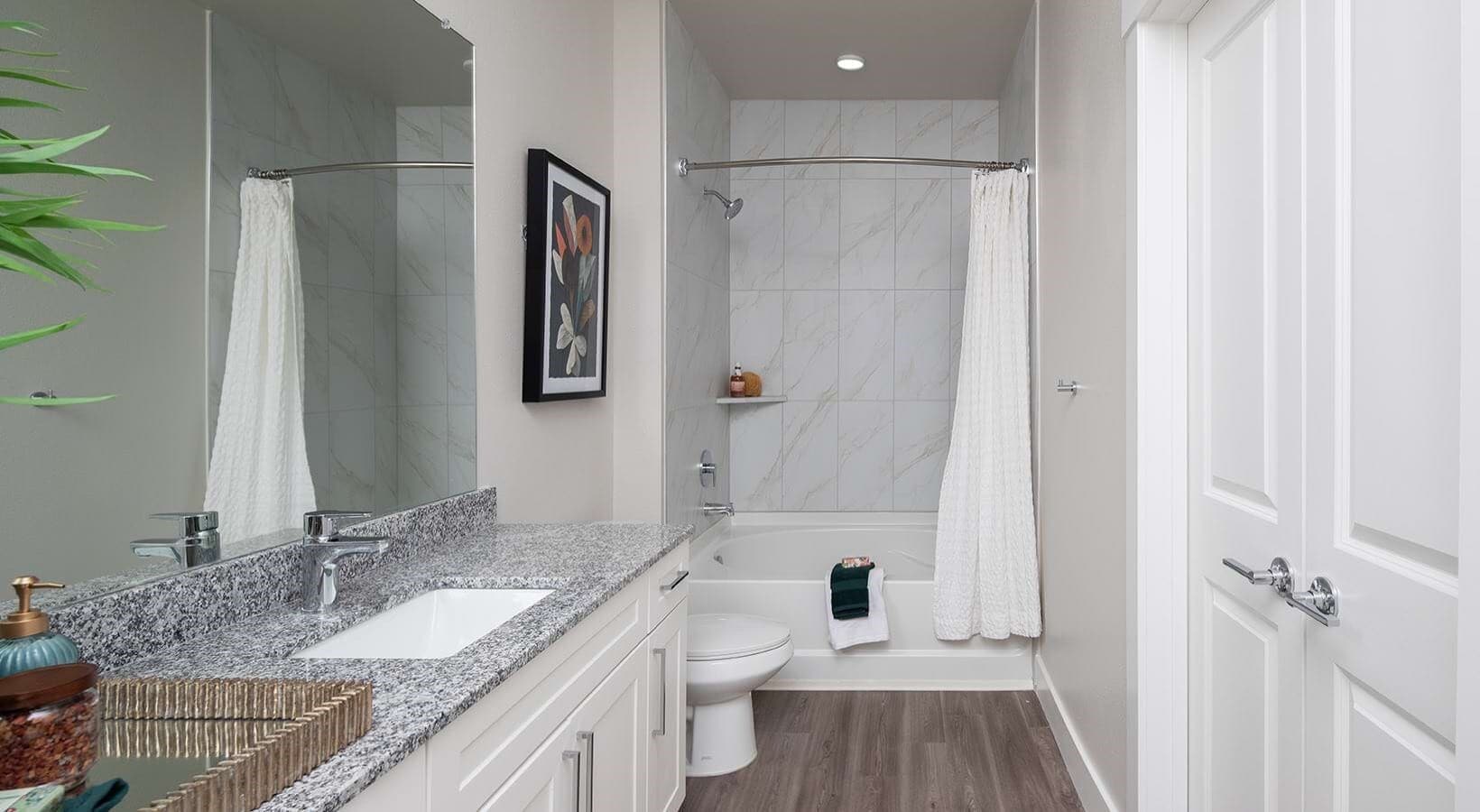 Photo - 2425 Bell St Unidad 2555