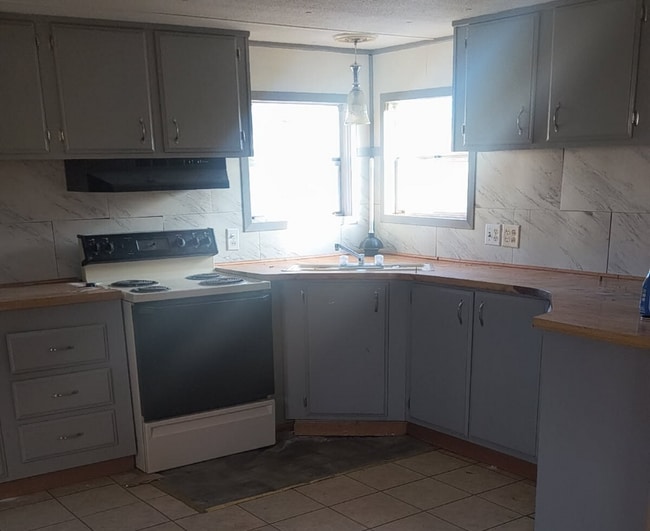 Photo - 615 S Bell St