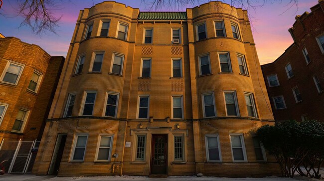 Building Photo - 6049 N Talman Ave Unit 3B