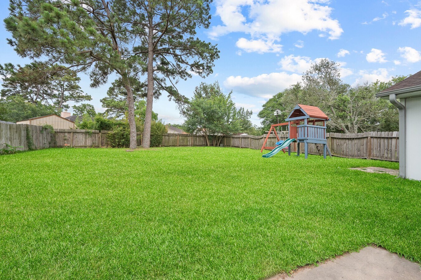 Photo - 20027 Crazy Horse Cir