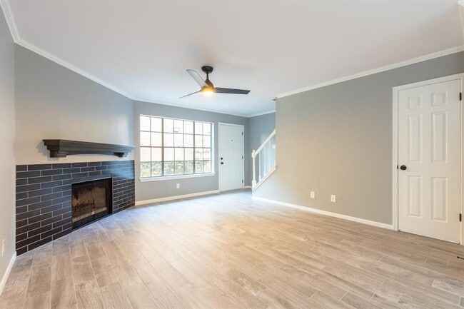 Building Photo - 14600 Fonmeadow Dr Unit 505