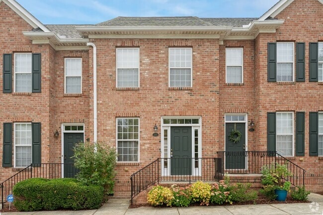 Building Photo - Adorable 2br/2.5ba townhouse: Available Ju...