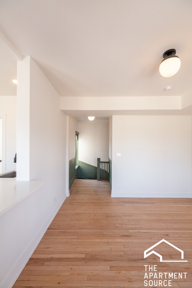 Photo - 2313 N Albany Ave Unit 3