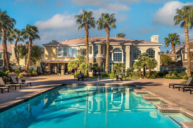 Building Photo - Arzano