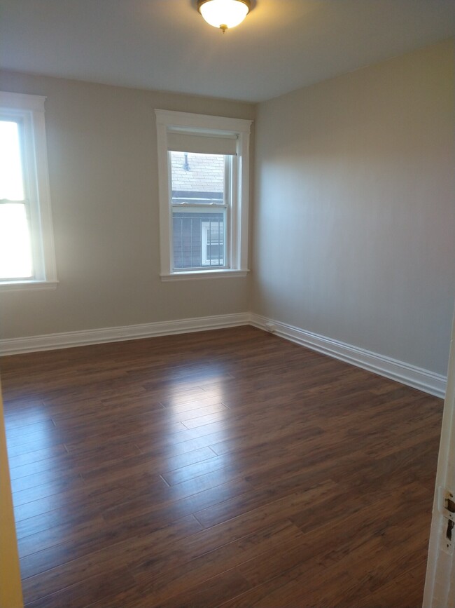 Photo - 1118 Commonwealth Ave Apartments