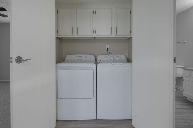 Photo - Meadowlark Apartments