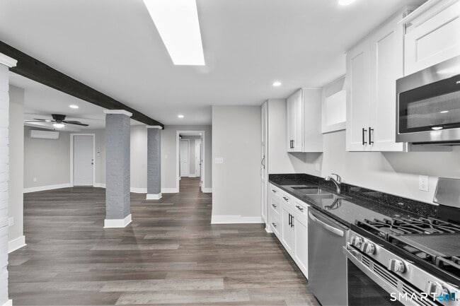 Photo - 548 Ferry St